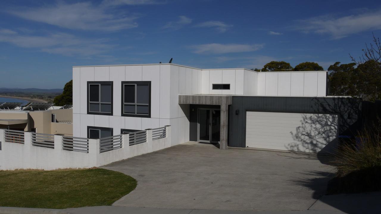 Spectacular Holiday Living Bridport Exterior photo